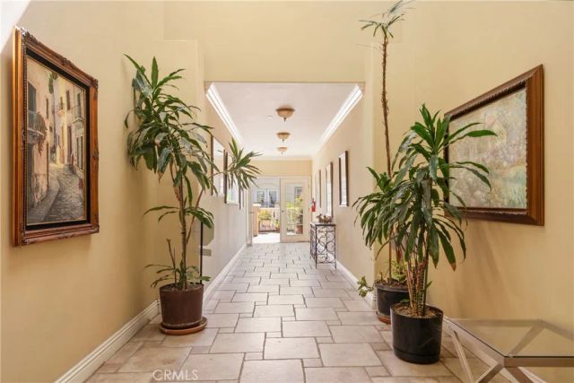 155 Harkness Avenue 6, Pasadena, CA 91106