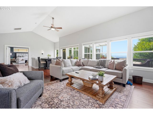4243 Nw Twilight Ter, Portland, OR 97229