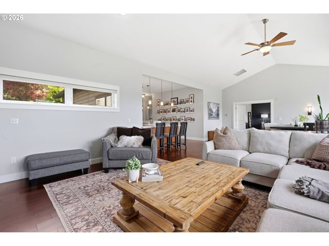 4243 Nw Twilight Ter, Portland, OR 97229