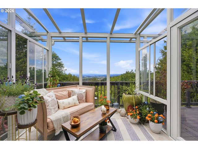 4243 Nw Twilight Ter, Portland, OR 97229