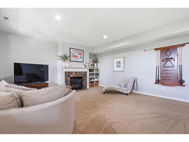 4243 Nw Twilight Ter, Portland, OR 97229