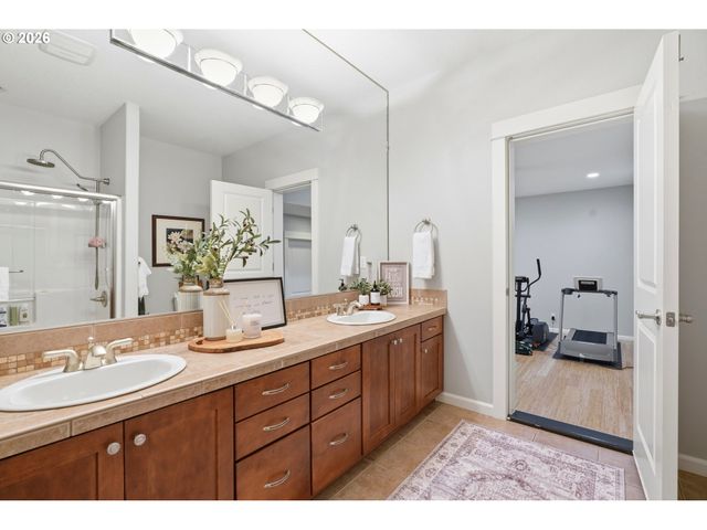 4243 Nw Twilight Ter, Portland, OR 97229