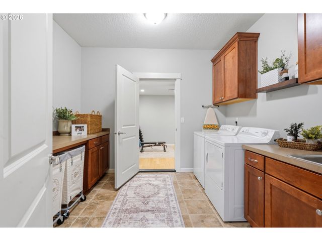 4243 Nw Twilight Ter, Portland, OR 97229