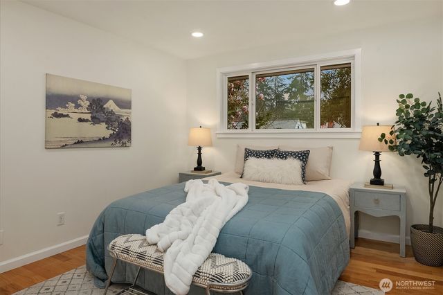 7039 39th Avenue NE, Seattle, WA 98115