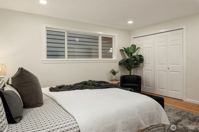 7039 39th Avenue NE, Seattle, WA 98115