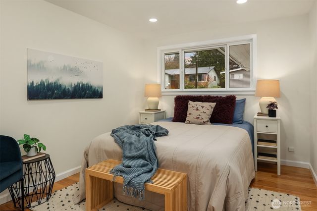 7039 39th Avenue NE, Seattle, WA 98115