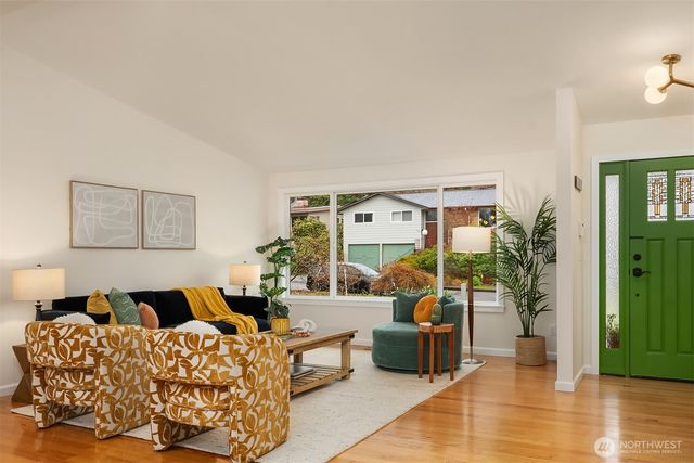 7039 39th Avenue NE, Seattle, WA 98115