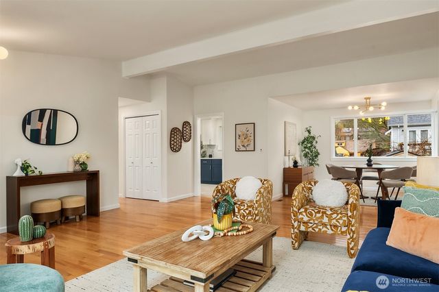 7039 39th Avenue NE, Seattle, WA 98115