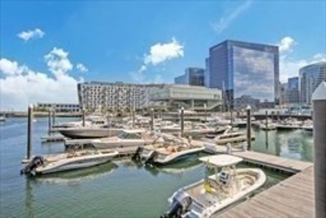 22 Liberty Drive 5L, Boston, MA 02210