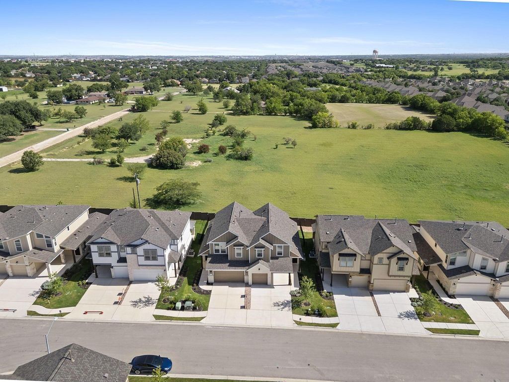 2206B Cornfield DR, Pflugerville, TX 78660