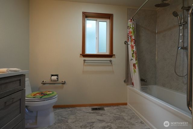 5204 53rd Street W, University Place, WA 98467