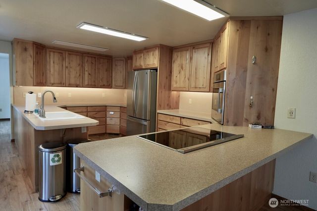 5204 53rd Street W, University Place, WA 98467