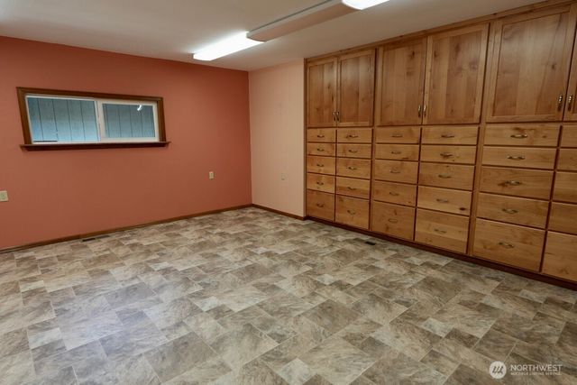 5204 53rd Street W, University Place, WA 98467