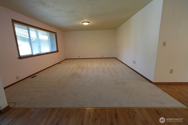 5204 53rd Street W, University Place, WA 98467