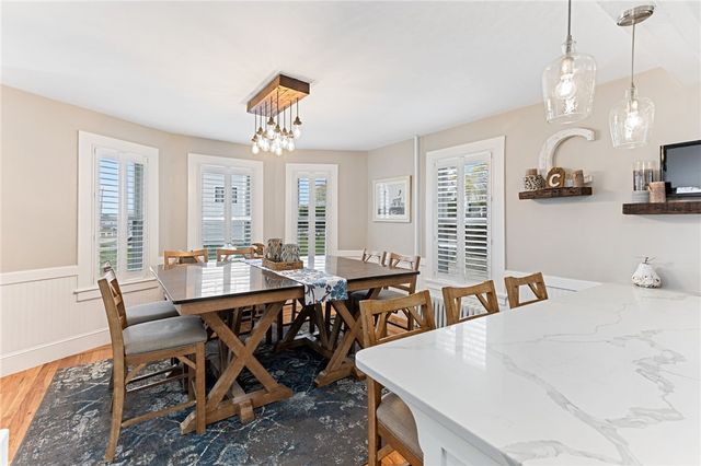 29 Burnett Road, Warwick, RI 02889