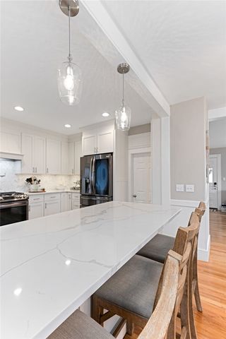 29 Burnett Road, Warwick, RI 02889