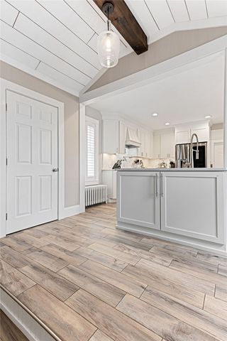 29 Burnett Road, Warwick, RI 02889