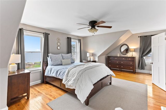 29 Burnett Road, Warwick, RI 02889