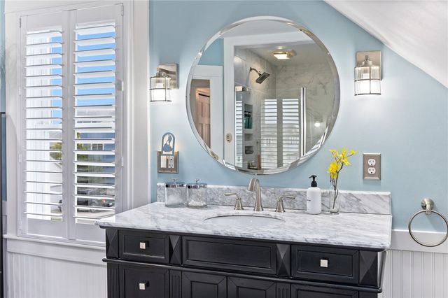 29 Burnett Road, Warwick, RI 02889