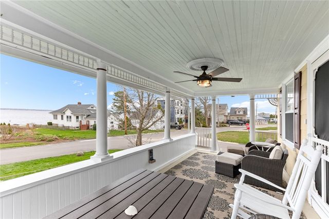 29 Burnett Road, Warwick, RI 02889