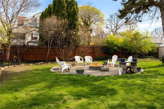 29 Burnett Road, Warwick, RI 02889