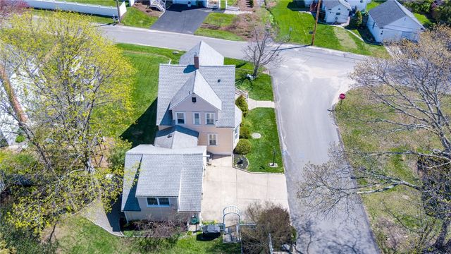 29 Burnett Road, Warwick, RI 02889