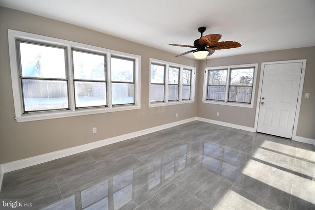 25 CHAMPLAIN RD, Marlton, NJ 08053