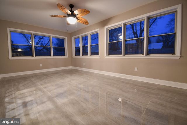 25 CHAMPLAIN RD, Marlton, NJ 08053