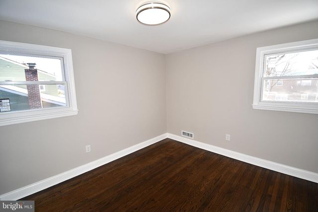 25 CHAMPLAIN RD, Marlton, NJ 08053