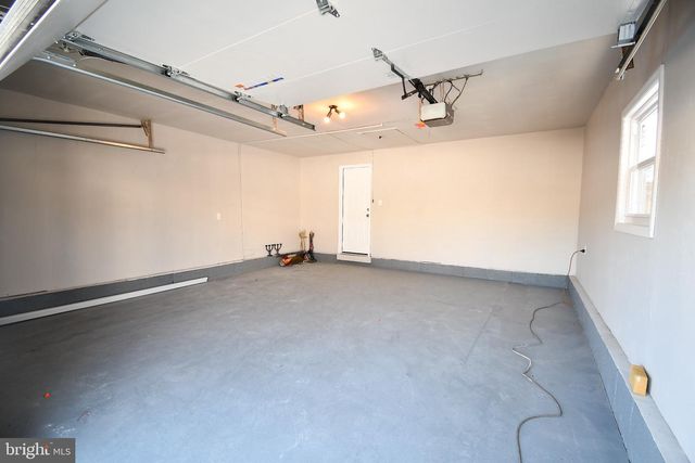 25 CHAMPLAIN RD, Marlton, NJ 08053