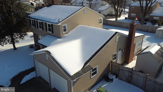 25 CHAMPLAIN RD, Marlton, NJ 08053