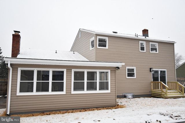 25 CHAMPLAIN RD, Marlton, NJ 08053