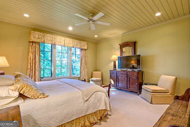 215 Grey Fox Trail, Clayton, GA 30525