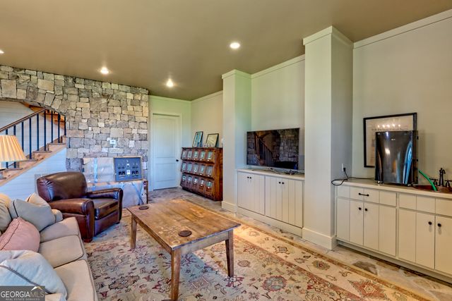 215 Grey Fox Trail, Clayton, GA 30525