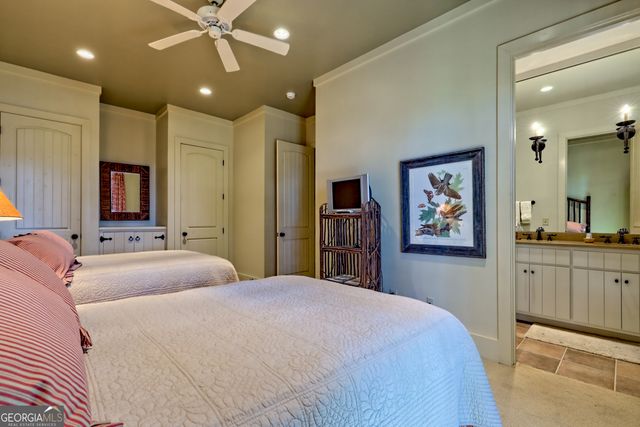 215 Grey Fox Trail, Clayton, GA 30525