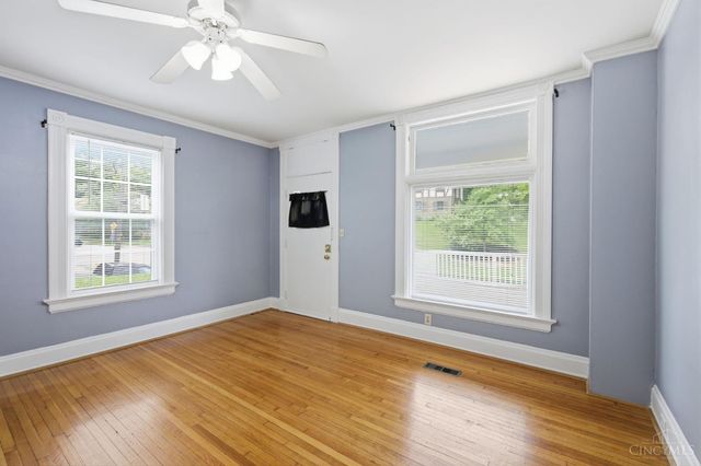 3262 Linwood Avenue, Cincinnati, OH 45226