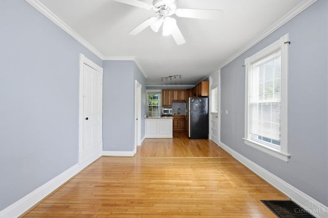 3262 Linwood Avenue, Cincinnati, OH 45226