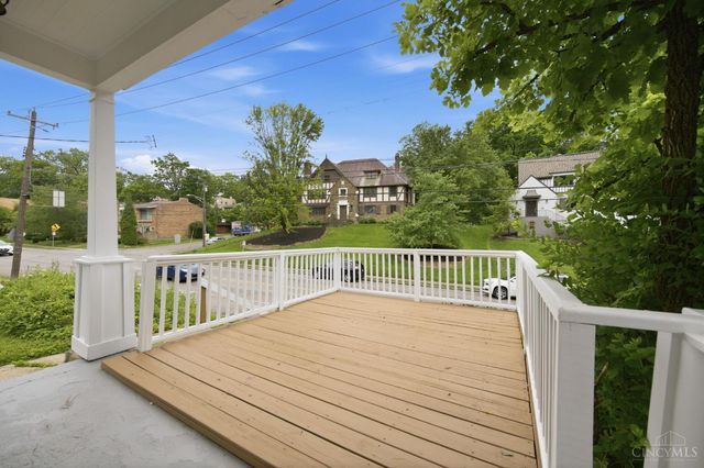 3262 Linwood Avenue, Cincinnati, OH 45226