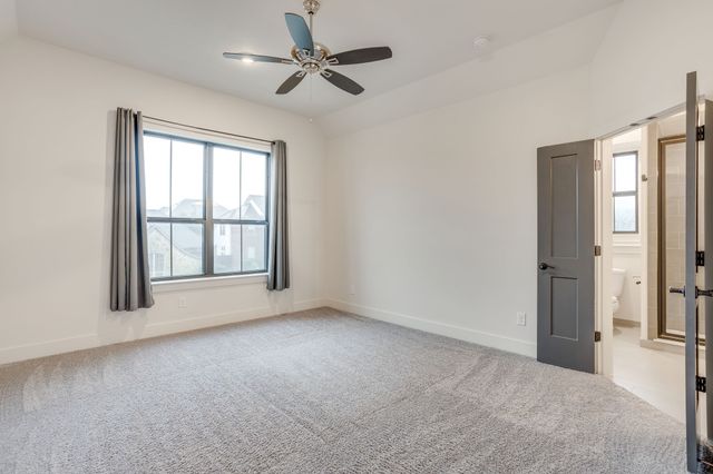 140 Mckinley Drive, Burleson, TX 76028