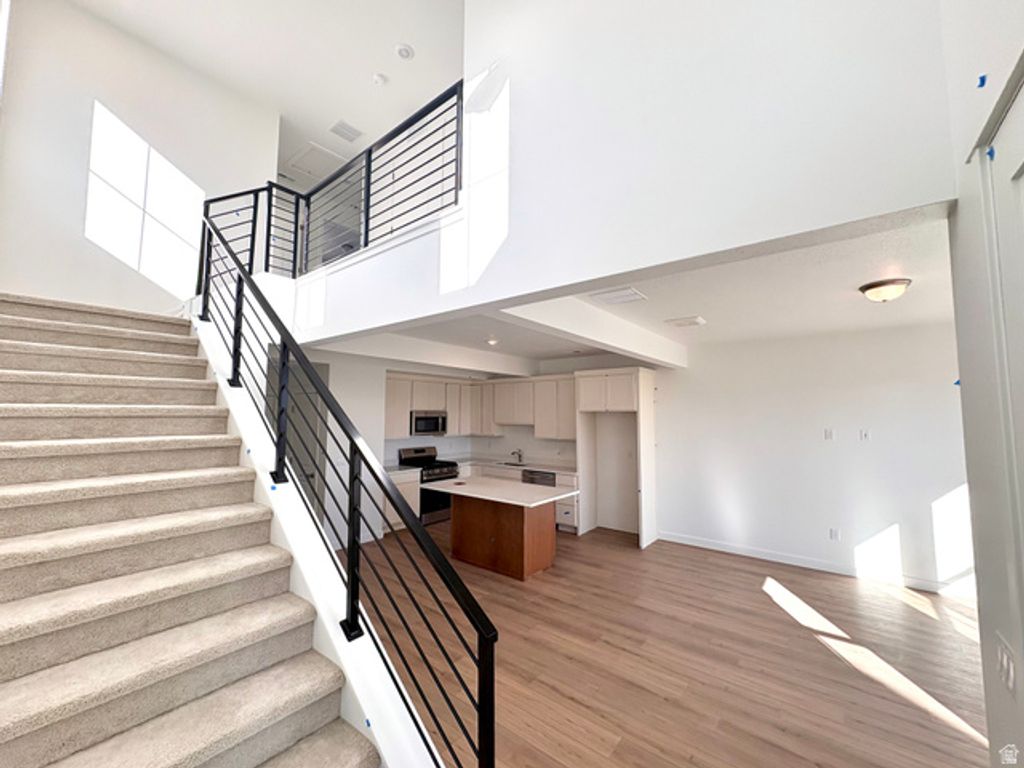 6893 W SOUTH JORDAN PKWY, South Jordan, UT 84009