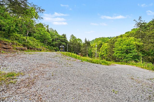 19167 Happy Hollow Rd, Buffalo Valley, TN 38548