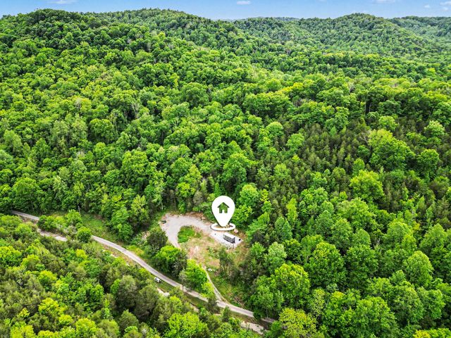 19167 Happy Hollow Rd, Buffalo Valley, TN 38548