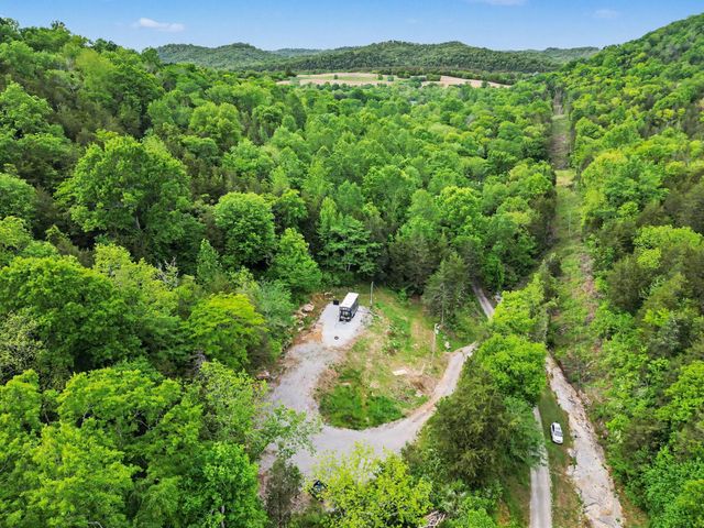 19167 Happy Hollow Rd, Buffalo Valley, TN 38548
