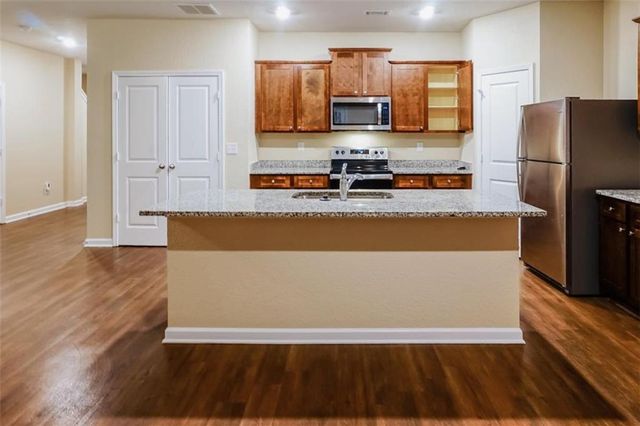 2985 Cleburne Terrace, Hampton, GA 30228