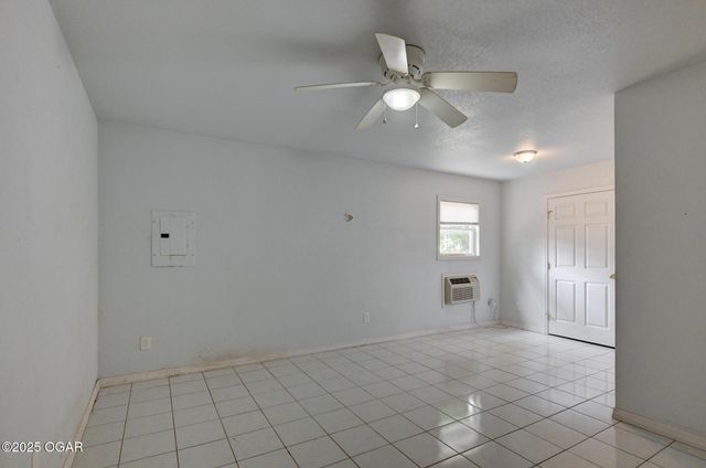 2118 S Wall Avenue, Joplin, MO 64804