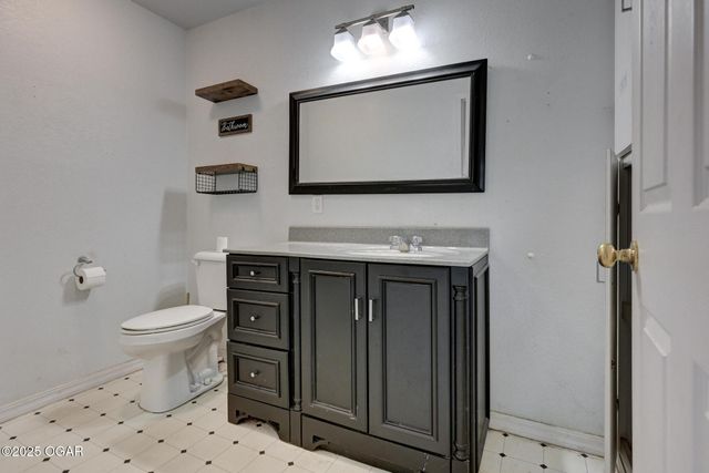 2118 S Wall Avenue, Joplin, MO 64804