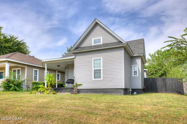 2118 S Wall Avenue, Joplin, MO 64804