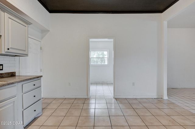 2118 S Wall Avenue, Joplin, MO 64804