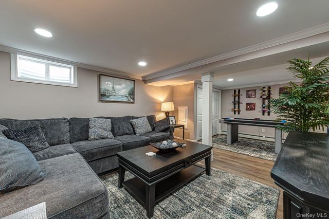23 Jupiter Road, Rocky Point, NY 11778