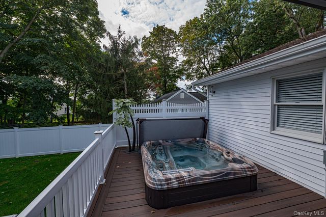 23 Jupiter Road, Rocky Point, NY 11778